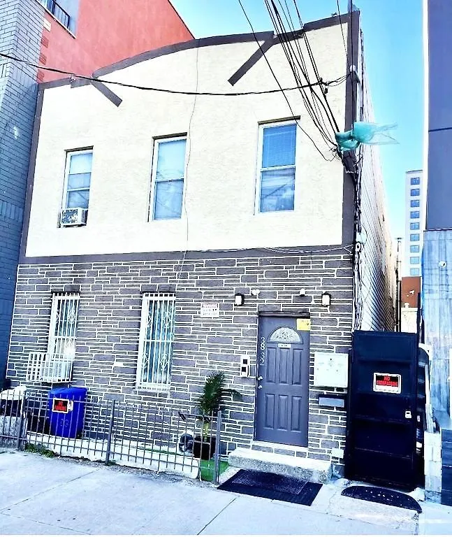 Location, Location To Manhattan, 3 Bedroom Cozy Apt In Lic New York